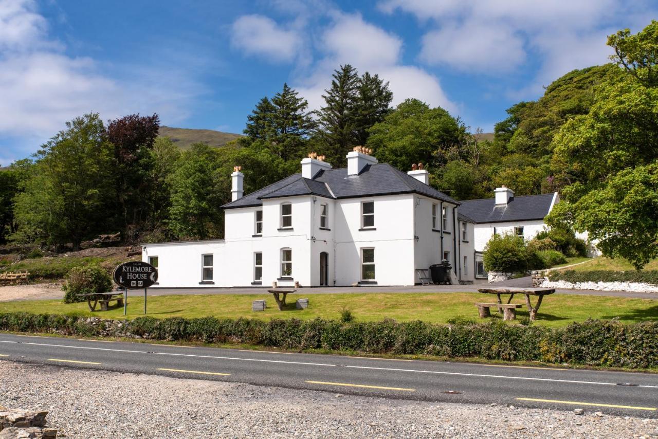 Kylemore House Boutique Apartments - Connemara Suite Buitenkant foto
